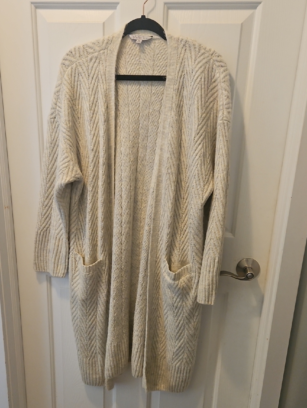 Open-Front Cream Chevron Knit Cardigan with Pockets